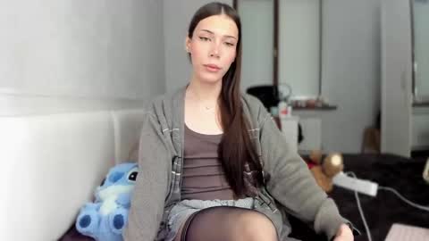 Mariam  online show from May 25, 3:01 am