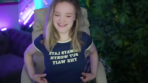 Maria online show from April 25, 4:26 pm