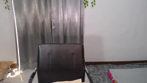 maria online show from March 8, 1:03 am