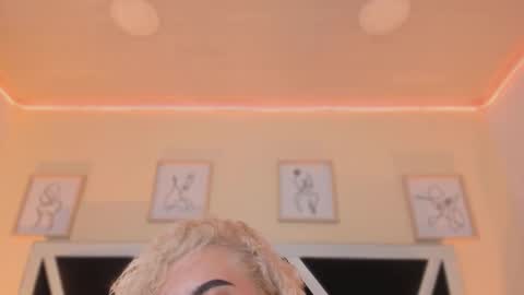 Marian online show from December 1, 7:08 pm