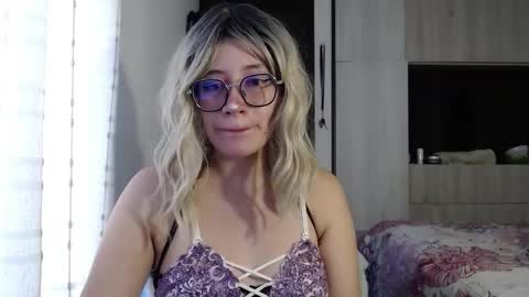 Mariana online show from September 29, 6:02 pm