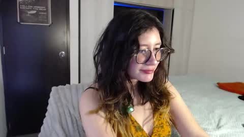 Mariana online show from November 24, 9:25 pm