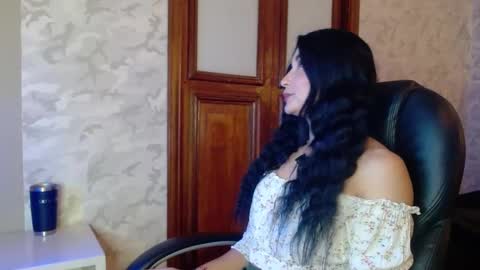 Snapshot of mariana96_ chatting on November 21, 11:31 am Mariana online show from November 21, 11:31 am