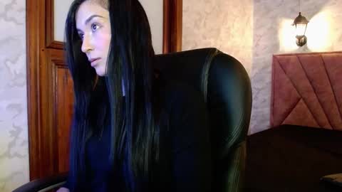 Snapshot of mariana96_ chatting on December 14, 11:48 am Mariana online show from December 14, 11:48 am