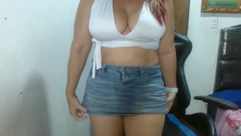 mariana995649 online show from January 12, 11:15 pm