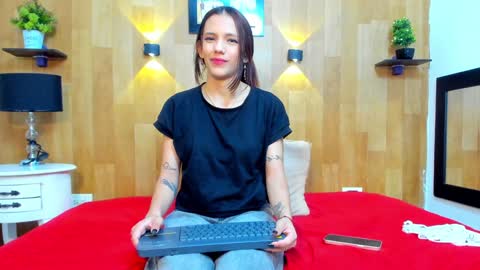 Mariana Angel online show from December 19, 1:28 am