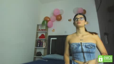 Mariana and Ronny online show from May 18, 10:15 pm