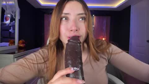 Snapshot of mariana_castro9 chatting on October 21, 3:18 am Mariana Castro online show from October 21, 3:18 am