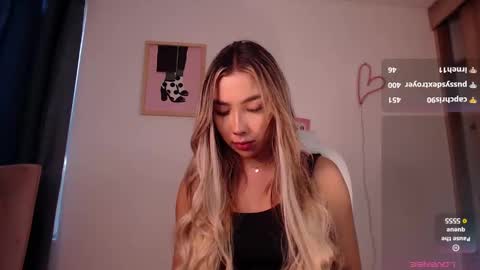 Snapshot of mariana_es chatting on March 9, 7:15 pm Mariana online show from March 9, 7:15 pm