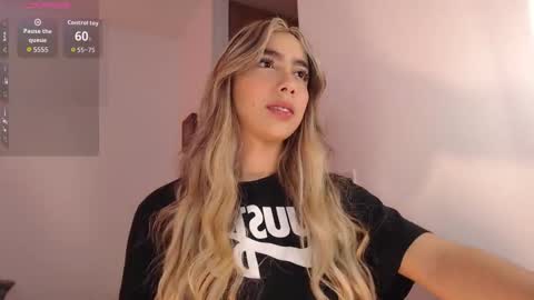 Snapshot of mariana_es chatting on September 19, 8:42 pm Mariana online show from September 19, 8:42 pm