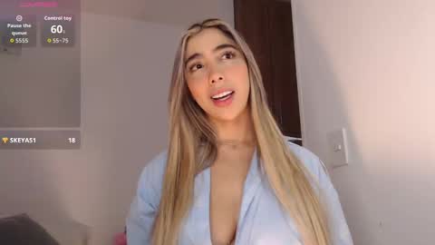 Snapshot of mariana_es chatting on September 28, 5:18 pm Mariana online show from September 28, 5:18 pm