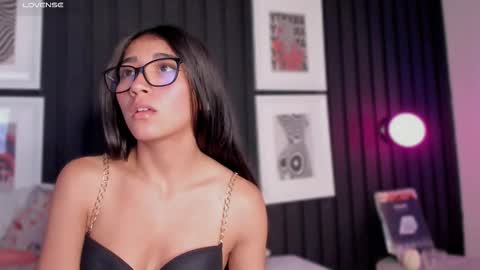 Snapshot of mariana_kalo chatting on November 27, 11:07 pm Mariana online show from November 27, 11:07 pm