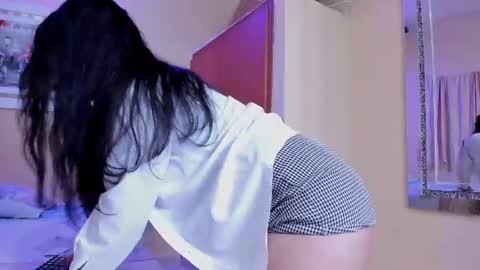 mariana mauricio online show from December 27, 8:56 am