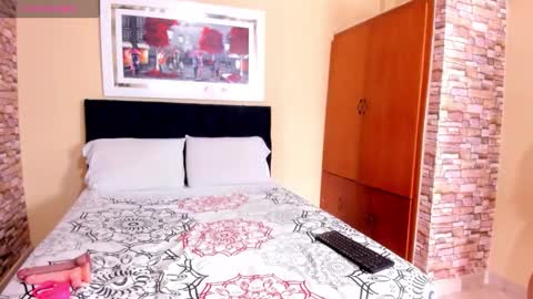 Snapshot of mariana_mauricio chatting on February 26, 7:35 pm mariana mauricio online show from February 26, 7:35 pm