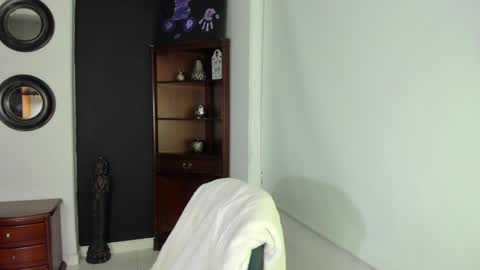    online show from December 11, 11:00 pm