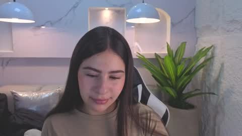 Mariana  online show from September 9, 1:32 pm