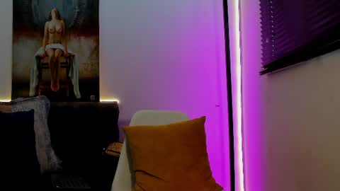 Mariana Angel online show from August 3, 2:11 pm