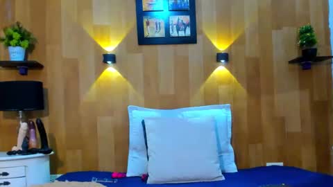 Mariana Angel online show from February 6, 6:56 pm