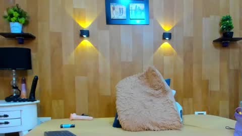 Mariana Angel online show from February 9, 5:33 pm