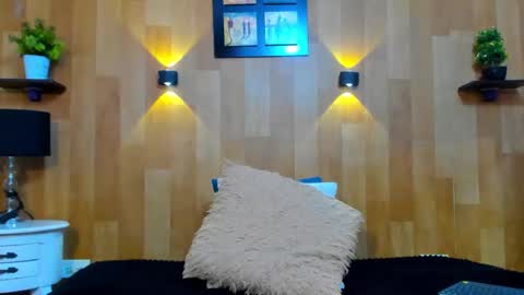 Mariana Angel online show from March 9, 12:42 pm