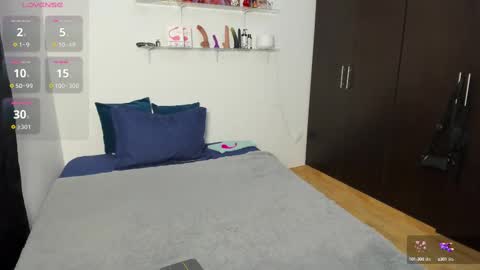 MARIANA Y VALENTINA online show from October 2, 11:06 am