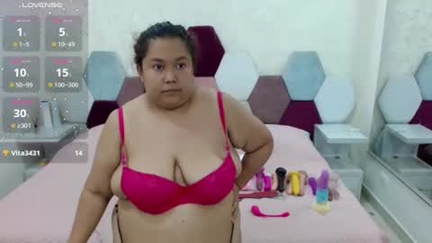 Snapshot of marianabbw_ chatting on March 1, 10:10 pm mariana online show from March 1, 10:10 pm