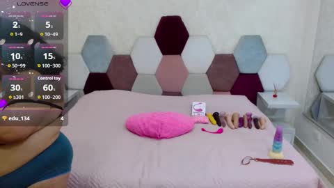 Snapshot of marianabbw_ chatting on September 29, 4:12 pm mariana online show from September 29, 4:12 pm