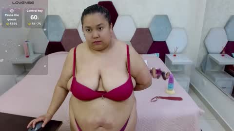 Snapshot of marianabbw_ chatting on October 25, 3:51 pm mariana online show from October 25, 3:51 pm