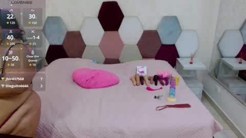 mariana online show from November 14, 6:50 pm