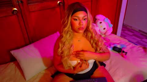 Mariana Prada online show from November 23, 6:13 am