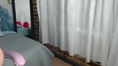 marianasmiith_ online show from September 12, 11:54 am