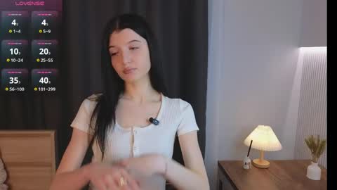Amelia online show from June 7, 1:21 am