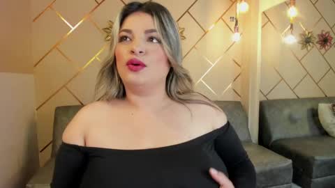 Snapshot of marianeporter_ chatting on May 18, 10:37 pm marianeporter online show from May 18, 10:37 pm