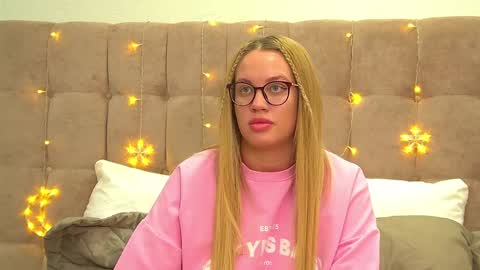 Maria online show from December 14, 6:41 pm