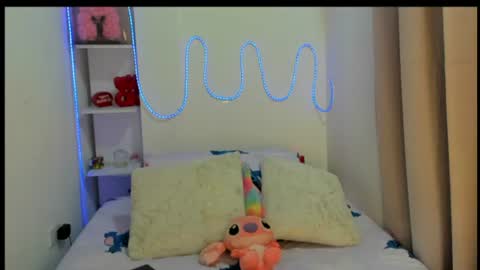 Mariangel online show from June 23, 1:14 am