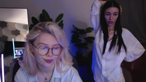 marianna_meow246 online show from April 16, 7:14 pm