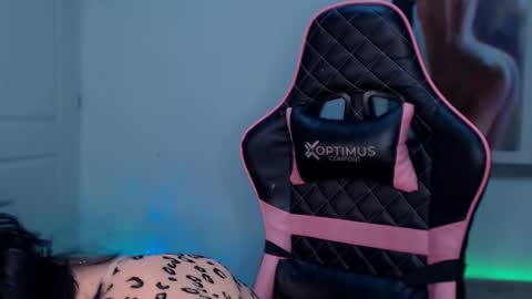 M A R I A N E online show from December 19, 1:18 am