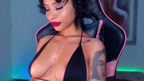 M A R I A N E online show from December 22, 4:50 am