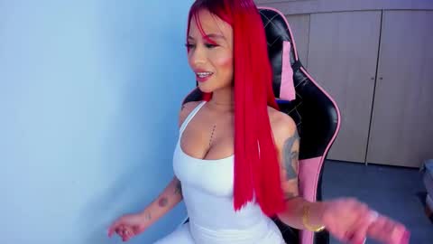 M A R I A N E online show from November 15, 9:50 am