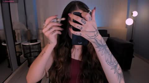 Marianne  online show from March 5, 8:16 pm