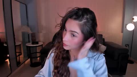 Marianne  online show from March 11, 8:59 pm