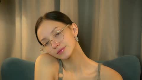 Rachel online show from November 13, 9:03 pm