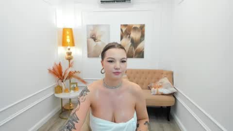 Snapshot of mariarobinsone chatting on June 11, 12:32 am mariarobinsone online show from June 11, 12:32 am