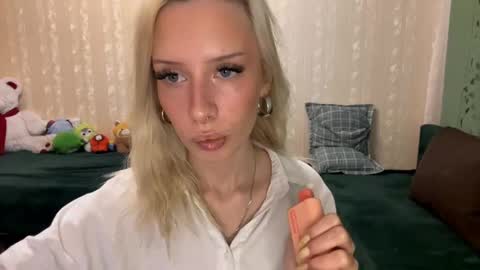 Molly online show from September 11, 6:13 am