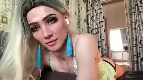 Mari online show from March 10, 11:32 am