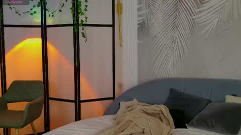 Marie LEAVE YOUR  WITH ME online show from June 15, 5:09 am