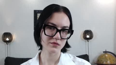 Marie Fitch online show from November 27, 3:30 am