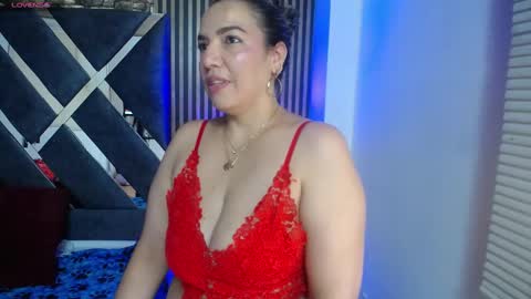marie_hss online show from February 26, 8:33 pm