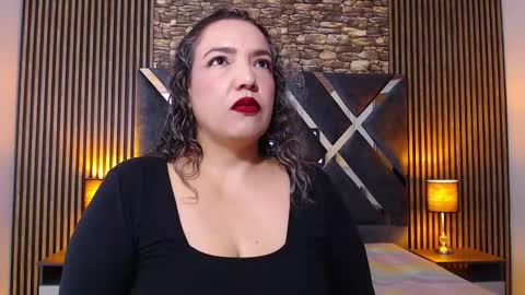 marie_hss online show from November 3, 1:23 pm