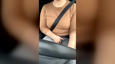 Snapshot of marie_liza95 chatting on December 17, 9:26 am marie_liza95 online show from December 17, 9:26 am